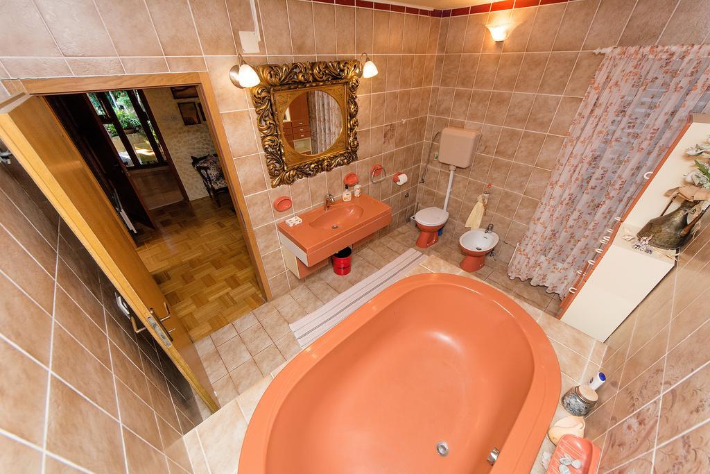 Villa Blanka Zrnovnica Room photo